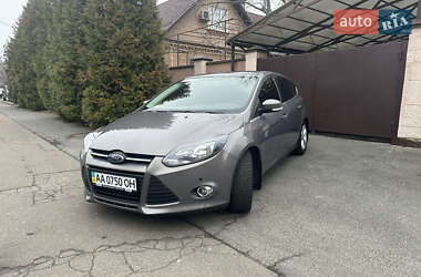 Хэтчбек Ford Focus 2013 в 