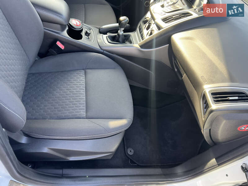 Универсал Ford Focus 2013 в Нововолынске