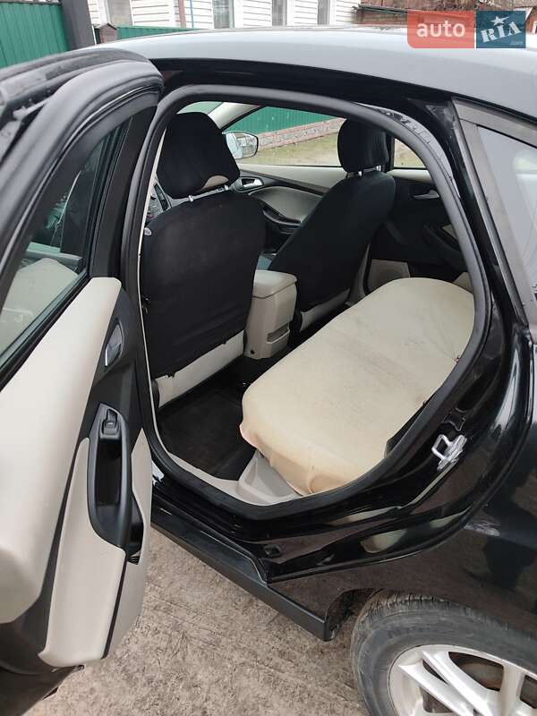 Седан Ford Focus 2014 в Лебедине