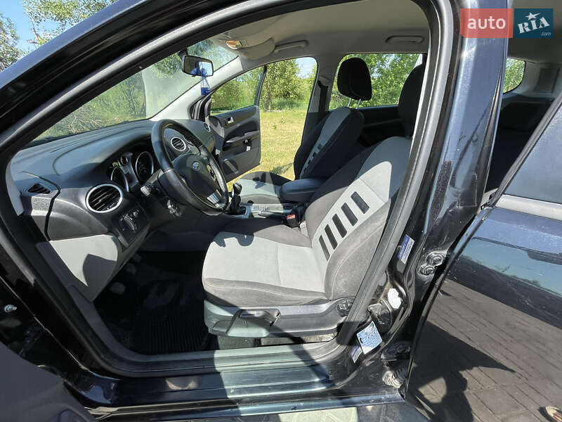 Универсал Ford Focus 2009 в Нововолынске