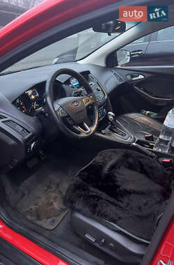 Хэтчбек Ford Focus 2016 в 