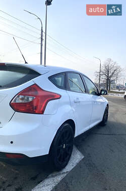 Хетчбек Ford Focus 2014 в 