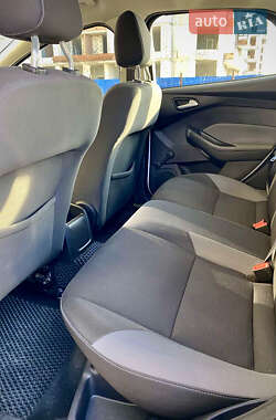 Хетчбек Ford Focus 2014 в 