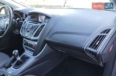 Универсал Ford Focus 2013 в 