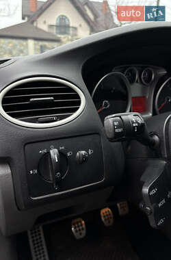 Универсал Ford Focus 2010 в 