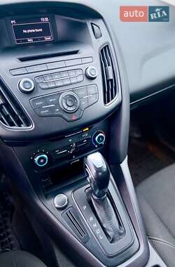 Седан Ford Focus 2016 в 
