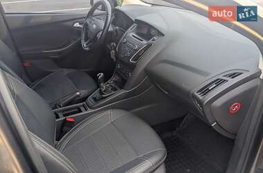 Хэтчбек Ford Focus 2016 в 