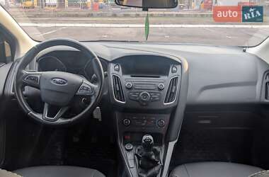 Хэтчбек Ford Focus 2016 в 