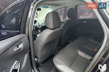 Хэтчбек Ford Focus 2013 в 