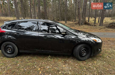 Хэтчбек Ford Focus 2013 в 