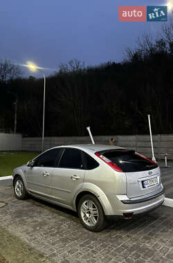Хэтчбек Ford Focus 2006 в 