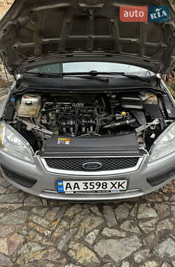 Хэтчбек Ford Focus 2006 в 