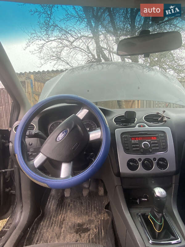 Хэтчбек Ford Focus 2007 в Коростене