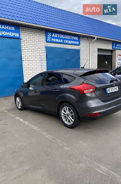 Хэтчбек Ford Focus 2017 в Киеве