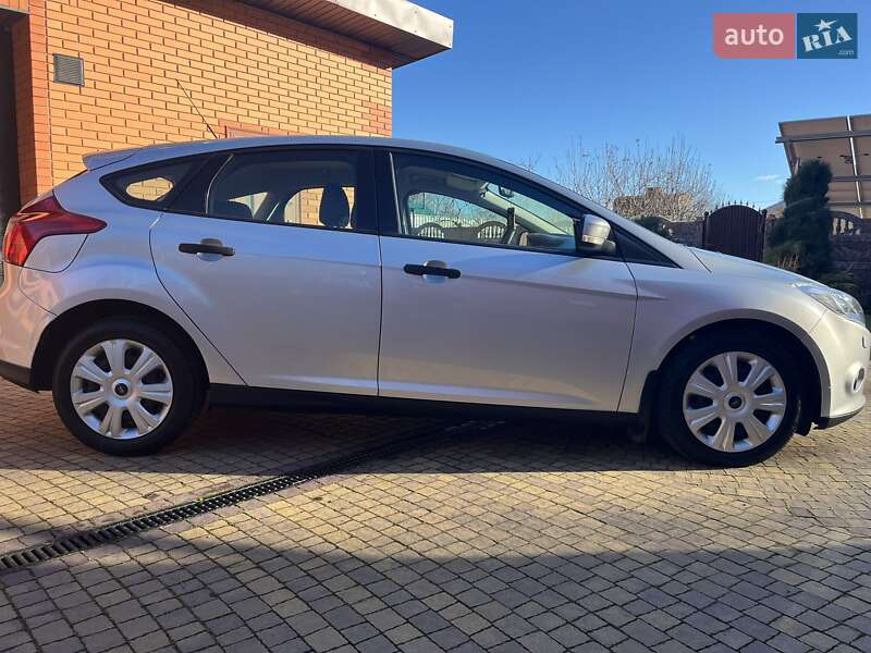 Хэтчбек Ford Focus 2011 в Чернигове фото 4 Хэтчбек Ford Focus 2011 в Чернигове