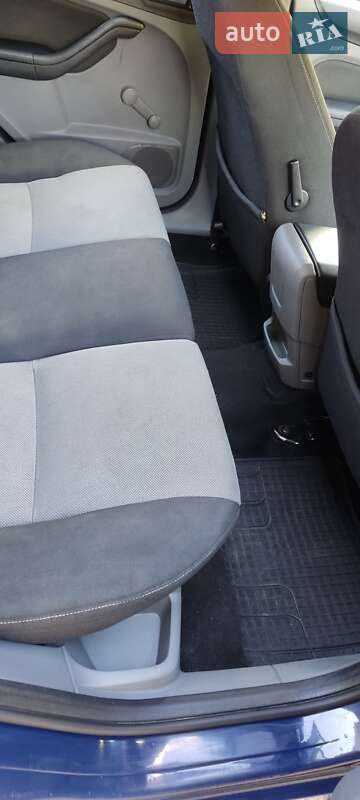 Хетчбек Ford Focus 2010 в Великих Мостах