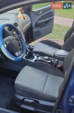 Хетчбек Ford Focus 2010 в 