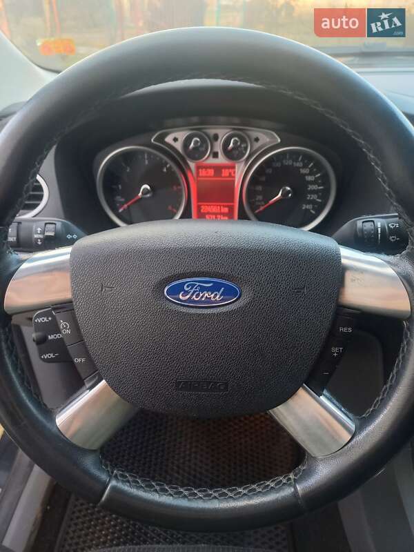 Універсал Ford Focus 2010 в Долині