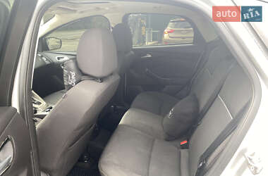 Седан Ford Focus 2012 в 