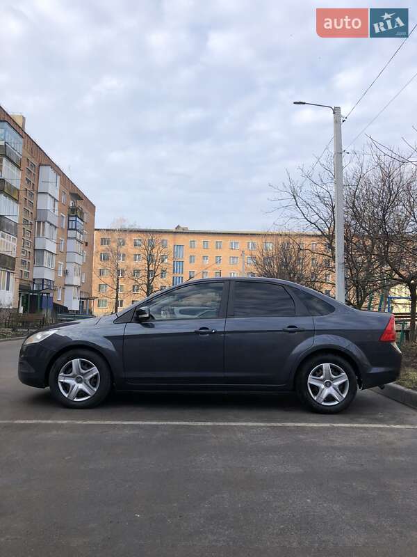 Седан Ford Focus 2008 в Калиновке