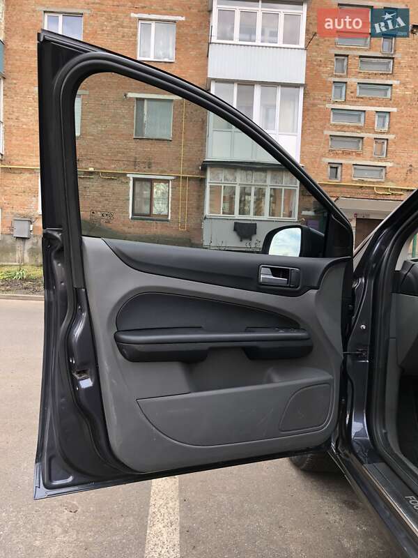 Седан Ford Focus 2008 в Калиновке