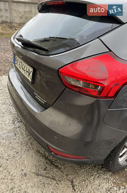 Хэтчбек Ford Focus 2015 в 