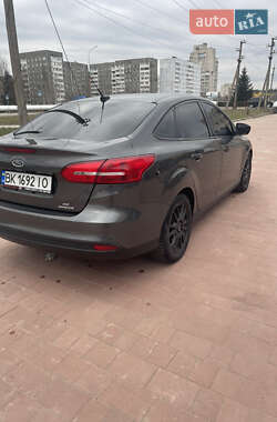 Седан Ford Focus 2016 в 