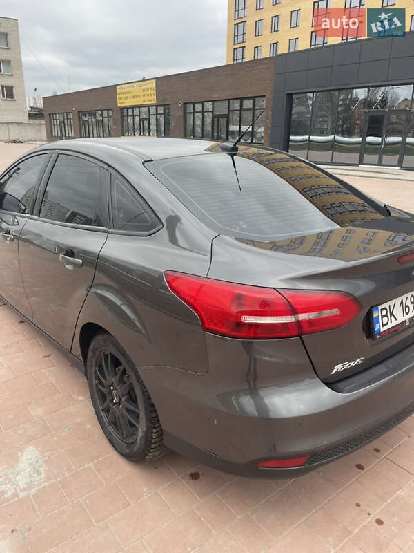 Седан Ford Focus 2016 в Остроге фото 8 Седан Ford Focus 2016 в Остроге