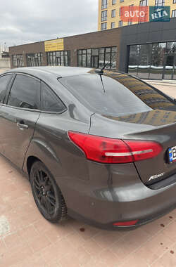 Седан Ford Focus 2016 в 