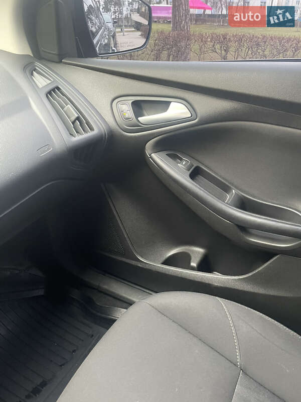 Седан Ford Focus 2016 в Остроге фото 13 Седан Ford Focus 2016 в Остроге