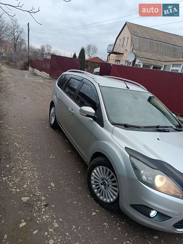 Универсал Ford Focus 2010 в Хмельнике