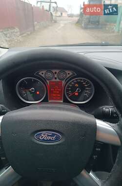 Универсал Ford Focus 2010 в 