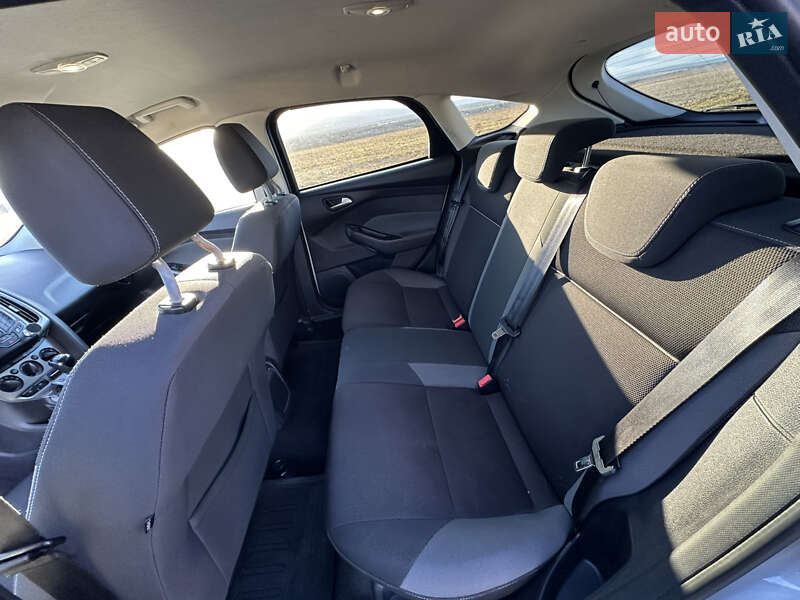 Хэтчбек Ford Focus 2011 в Черновцах