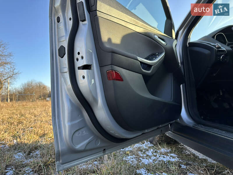Хэтчбек Ford Focus 2011 в Черновцах