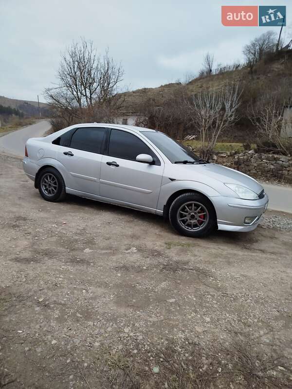 Седан Ford Focus 2002 в Могилев-Подольске