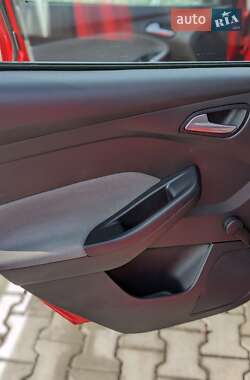 Хэтчбек Ford Focus 2014 в 