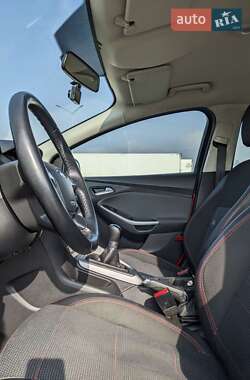 Хэтчбек Ford Focus 2014 в 