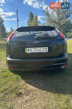 Хэтчбек Ford Focus 2006 в 