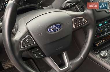 Хэтчбек Ford Focus 2017 в 