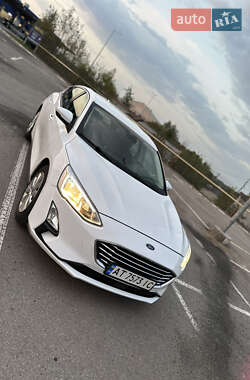 Хэтчбек Ford Focus 2019 в 