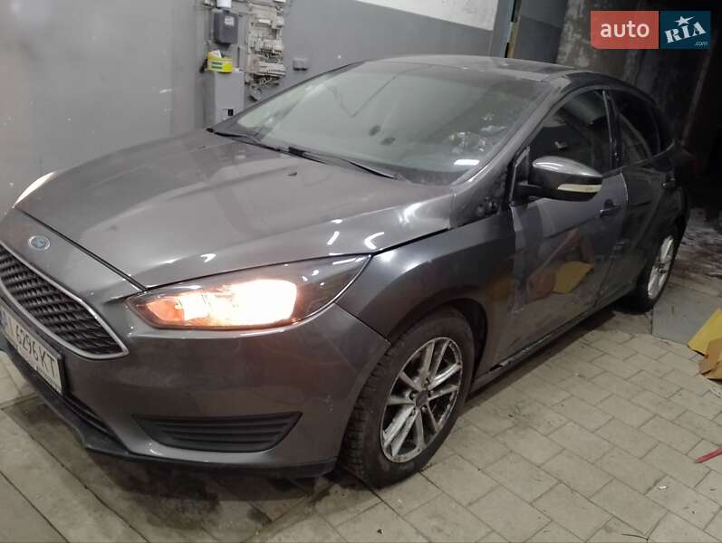 Седан Ford Focus 2015 в Києві