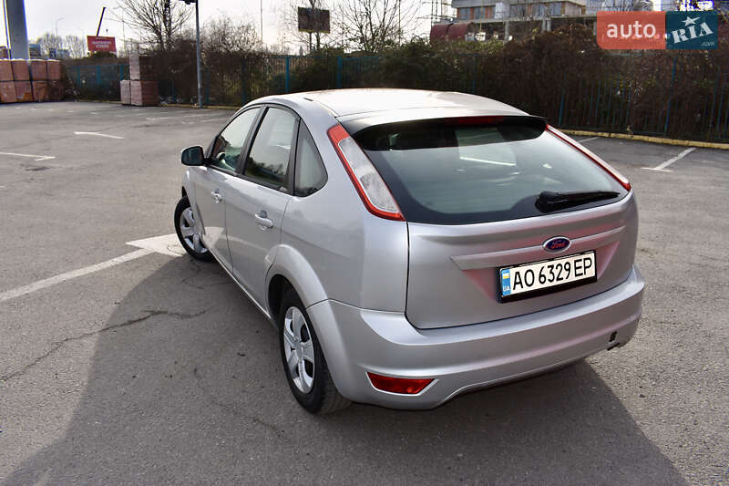 Хетчбек Ford Focus 2010 в Ужгороді