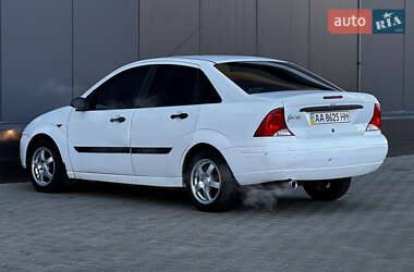 Седан Ford Focus 2001 в 