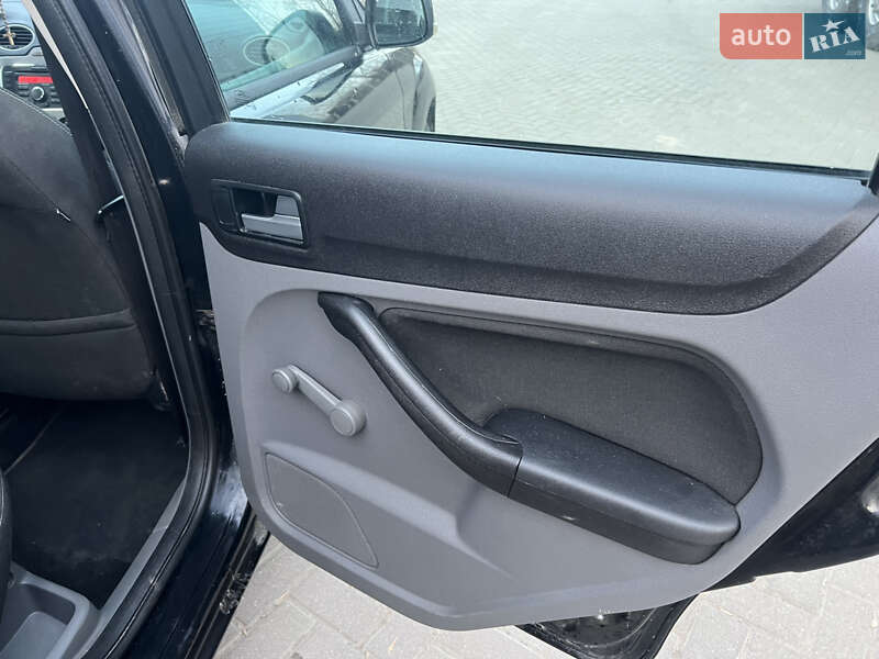 Хэтчбек Ford Focus 2010 в Самборе