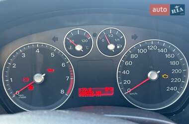 Хэтчбек Ford Focus 2007 в Белых Ославах
