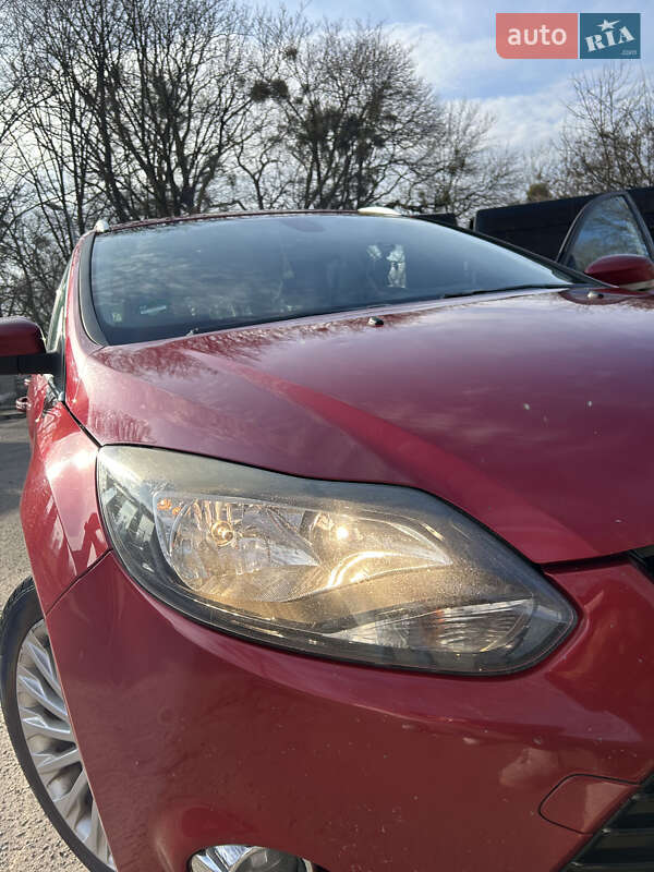 Універсал Ford Focus 2011 в Золочеві
