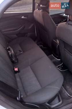 Седан Ford Focus 2015 в 