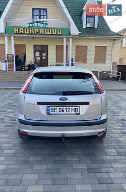 Хэтчбек Ford Focus 2006 в Новой Одессе