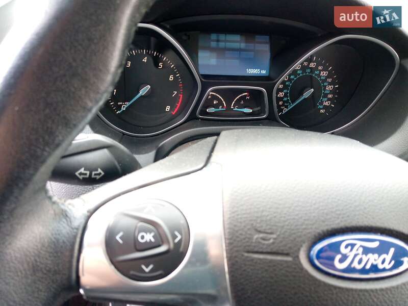 Хэтчбек Ford Focus 2012 в Ватутино