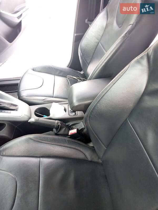 Хэтчбек Ford Focus 2012 в Ватутино